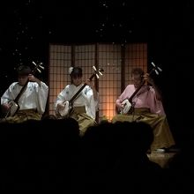 20分のライブを鑑賞できます。