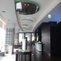 入り口の幅の狭さが、すでに部屋の狭さまで予感させる