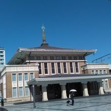 外見は観光案内所に見えないかも