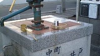 レトロな井戸！