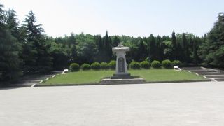 広大な敷地の陵墓