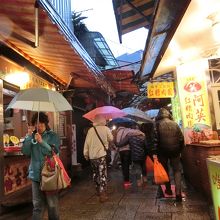 土産物屋が多い