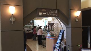 お手頃なランチバイキング