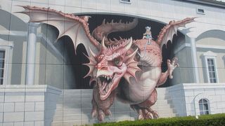 大人も楽しめるテーマパーク