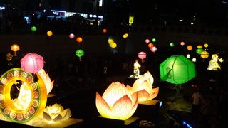 ライトアップが綺麗でした