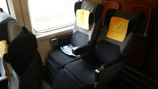 グリーン車が狭い！