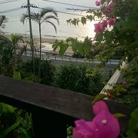 58号線を越えて冨着ビーチへ