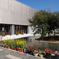 中に入ると和風モダン