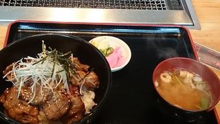 分かり難い場所だけど看板あるから大丈夫