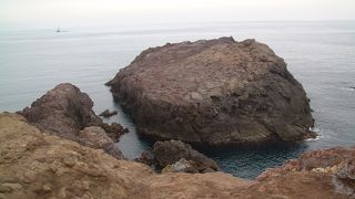 北長門海岸国定公園と萩　(10)　龍宮の潮吹き（りゅうぐうのしおふき）を見学