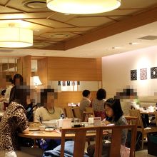 良い意味でざわざわと賑やか