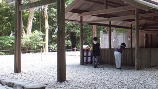 五十鈴川の向こうにある内宮の別宮