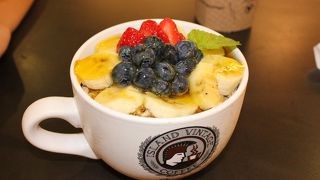 初アサイボウル