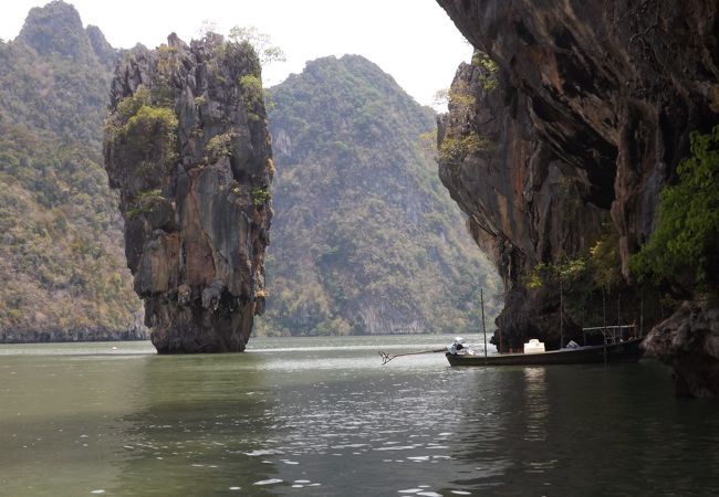 タイのプーケット島　(11)　ジェームズボンド島を見学