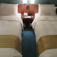 一人なのベッドが２つ