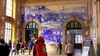 駅の中にもアズレージョ