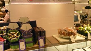 涼やかなお菓子が多いです