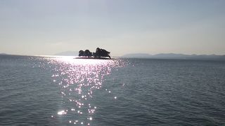 宍道湖の南東寄りに浮かぶ島