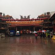 台湾でも相当有名な廟です。