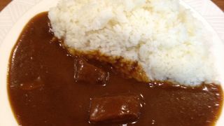 欧風のリッチなカレー、フォアグラカレーもあり