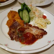 クリームコロッケとポークソテー