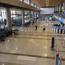 国際線ビル 入り口近く