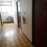 廊下やドアは洋風？でもお部屋は和室（＾◇＾）