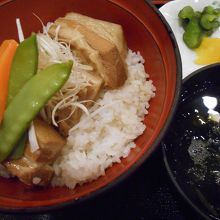 メインの丼とあわせて、オススメのアーサー汁！