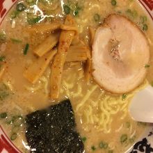 魚介系豚骨ラーメン