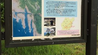 願いがかなう鐘があります