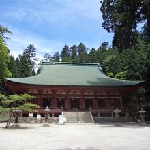 西塔の釈迦堂です。