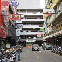 金沢ゴールドカレー バンコク（タニヤ店）