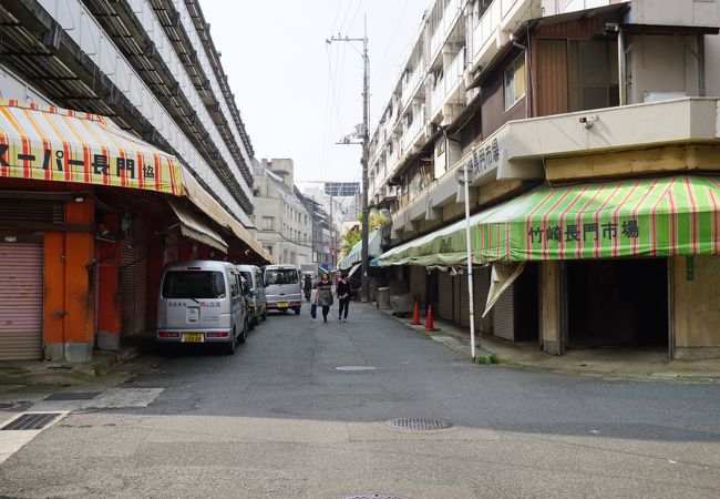 典型的なシャッター商店街