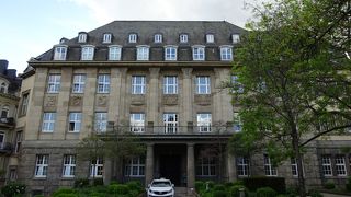 女性は火曜日に行きましょう