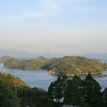 部屋から北九十九島の美しい景色を眺められます。