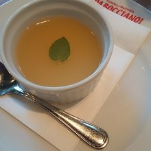 セットのデザートです