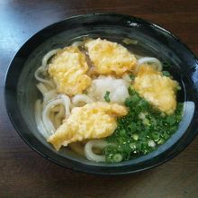 席で注文するタイプのお店です。