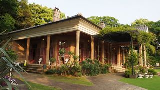 立派な洋館です