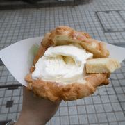 焼きたてメロンパンアイス