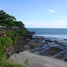 寺院までは遊歩道が整備されています。