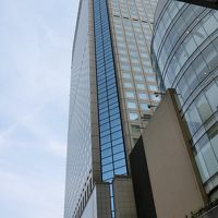 メインタワー外観