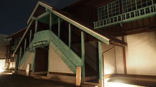 出島内に復元された建物です