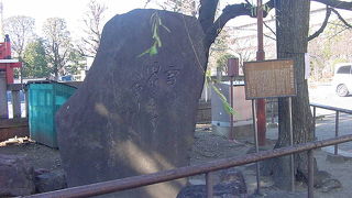 いろいろな句碑を眺めながら歩くのが楽しい