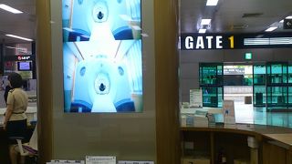 ２階にも１階にもあります