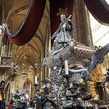 聖ヤン・ネポムツキーの墓