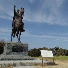 トルコ共和国初代大統領の像 新潟県柏崎市から移設 By 隠居人はせじぃ ムスタファ ケマル アタテュルク騎馬像のクチコミ フォートラベル