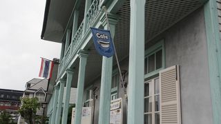 無料で入れる洋館です