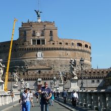 　サンタンジエロ橋からまっすぐ