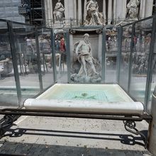 コインはここへ