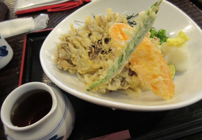 【うどん】 讃岐うどん 「亀城庵」